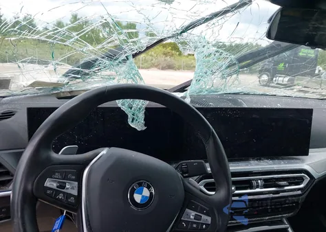 2024 BMW 4 Series 430I xDrive z USA, uszkodzony, nr VIN WBA43AT02RCS01739